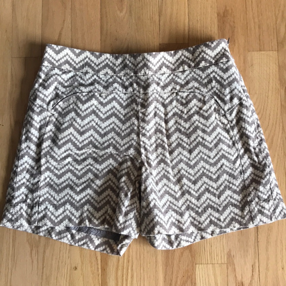 Anthropologie detailed shorts, size 4, 14” long
